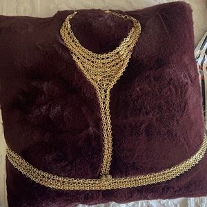 Bcbg body jewelry, GOLD, chain link, sexy, wrap around waist. Good hardware